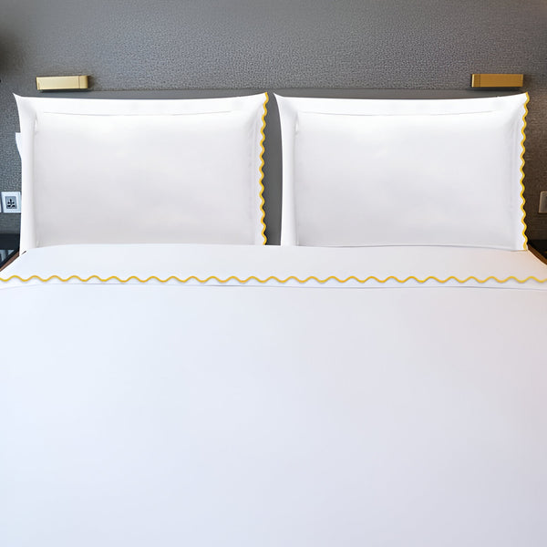 #Goldborder