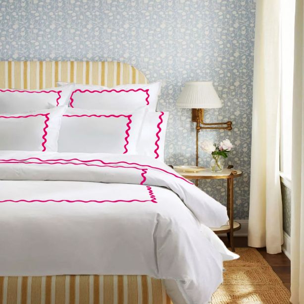 #HotPinkborder