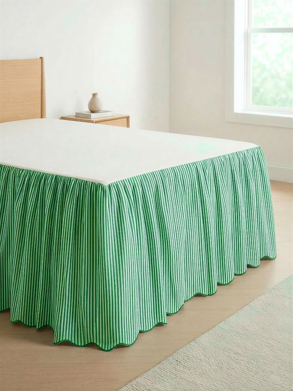 #whitegreenstripe