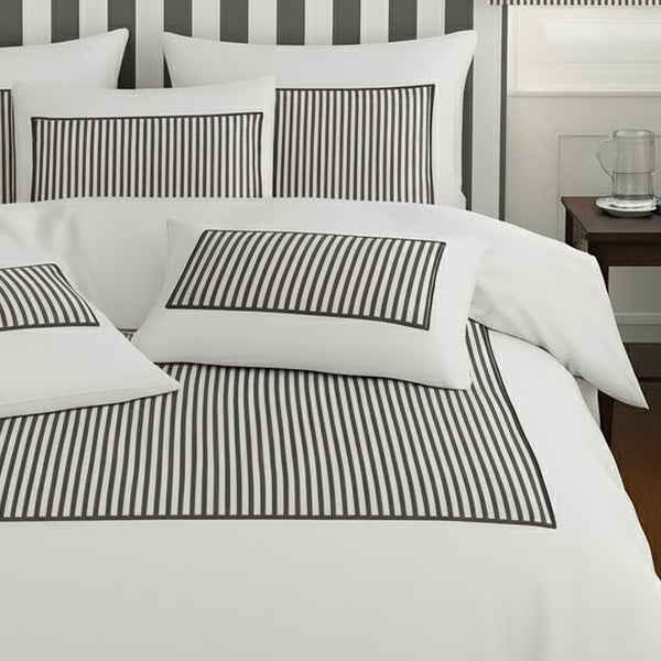 #whitedarkgraystripe