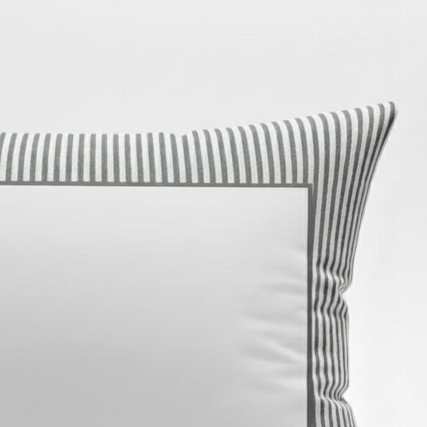 #whitedarkgraystripe