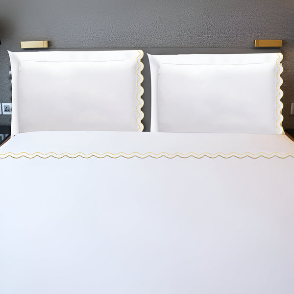 #Goldborder