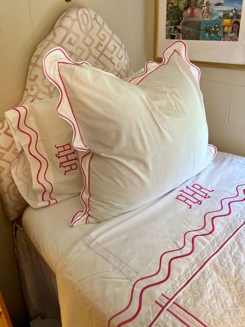 #HotPinkborder