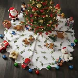 Leaf & Berry Pattern Christmas Tree Skirt