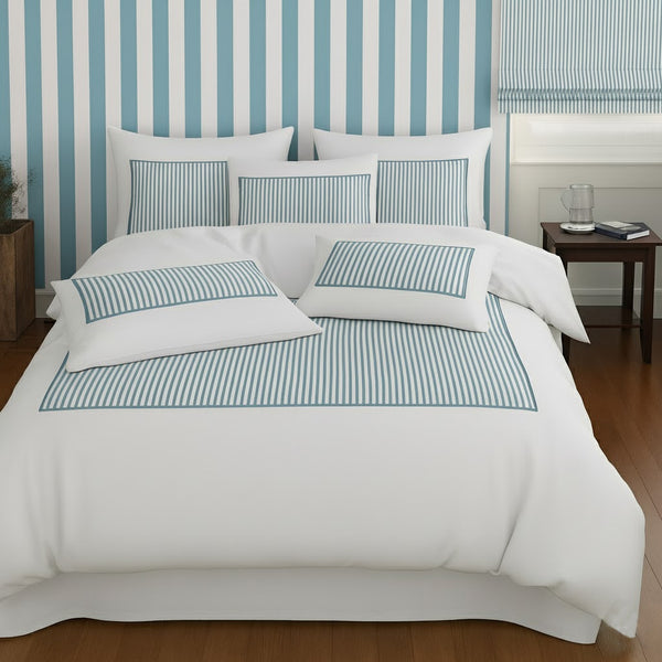 #whitelightbluestripe