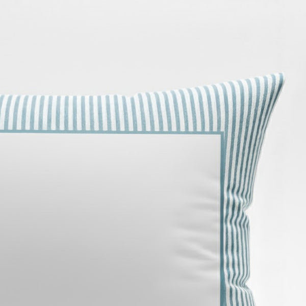 #whitelightbluestripe