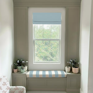 #whitelightbluestripe