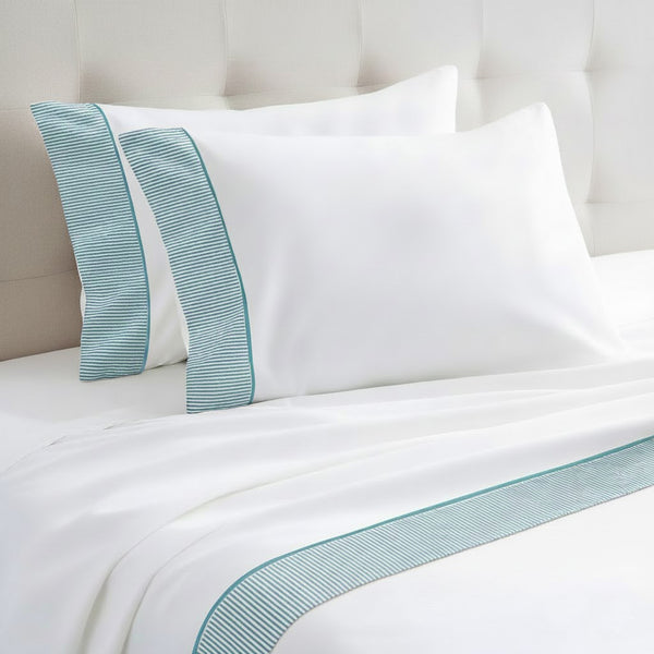 #whitelightbluestripe