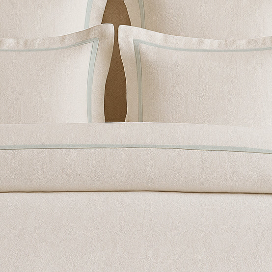 #white/paleaquagray