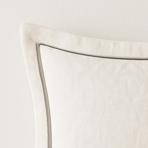 #white/taupe