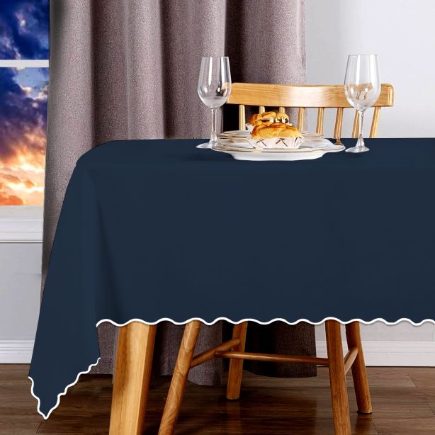 white-navy-cotton-solid-table-cloth-scallop-border